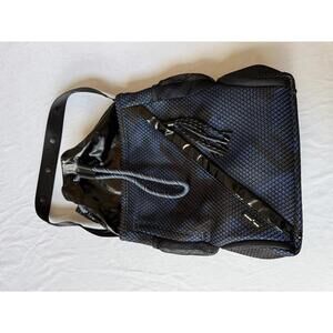 Go dash dot Convertible Bucket Bag